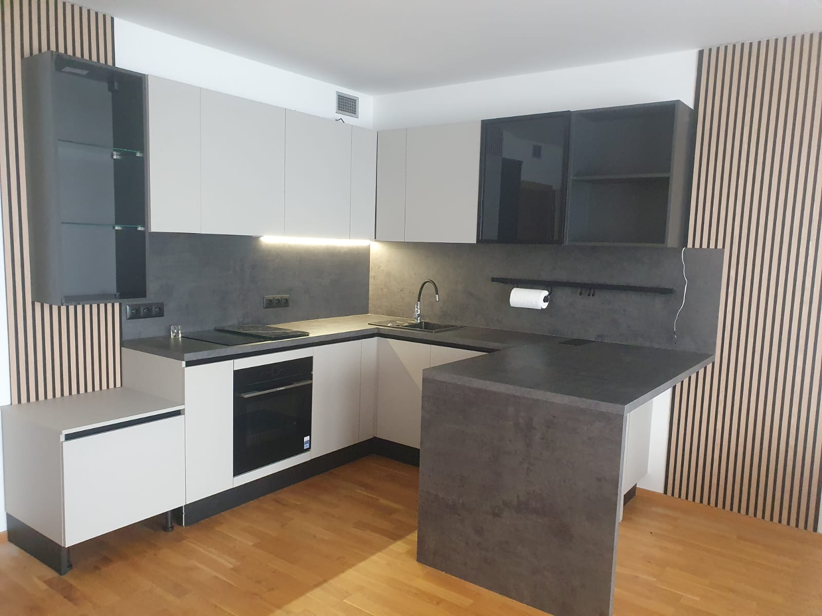 Kuchyně na míru — foto 75